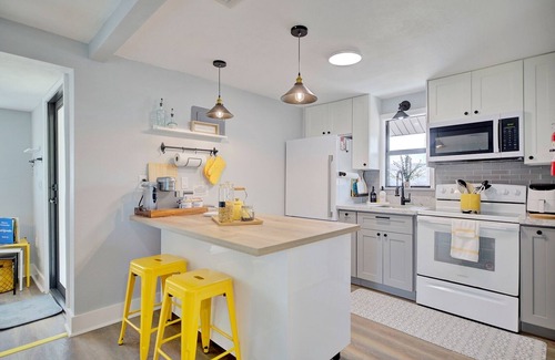 Sebring Cottage | Discover the charm of "The Sebring Sanctuary", a cozy getaway for relaxation .