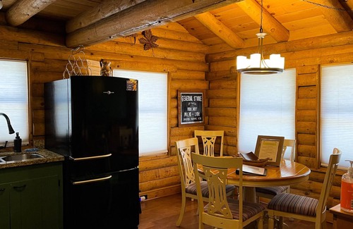 Idyllwild Cabin | Discover Unmatched Charm at Timbered Pines Log Cabin with AC and EV Charger