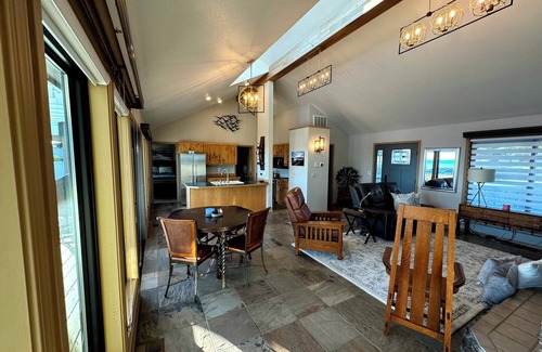Moses Lake House | Discover Your Perfect Getaway at Potholes Reservoir