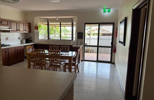 O'Connor House | Discover your perfect stay in a prime location close to Fremantle South Beach