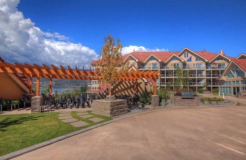 North End Condo | Discovery Bay 532- 3Bed-2Bth- Lake View-1384655