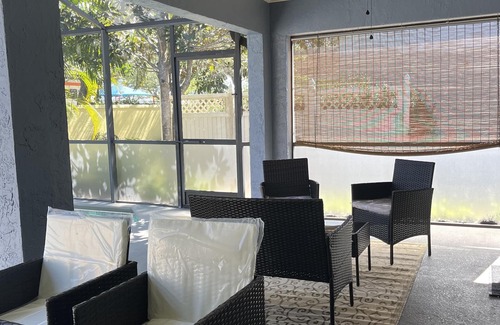 Greater Groves House | Disney - POOL HOME with tons of amenities including a free breakfast bar