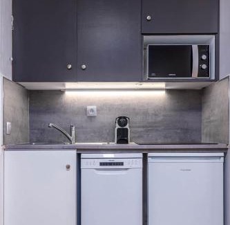 Serris Apartment | Disneyland Appartements familial avec piscine intérieur chauffé, parking gratuit A 5 minutes des parcs