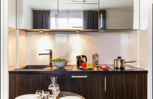 Serris Apartment | Disneyland Deluxe flat, outside pool, Climatisation, 1 min to Disney Parks