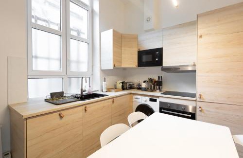 11th Arrondissement Apartment | Disponible - Paris - All Equipped Souplex - From 1 to 6 Guests - Departure up to 11am
