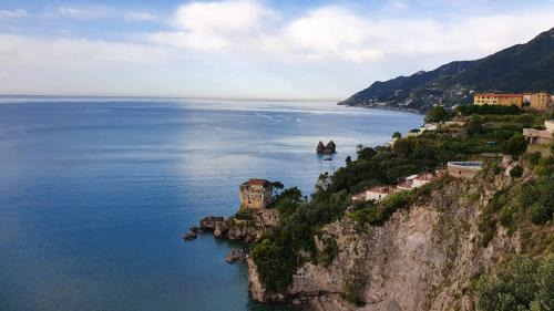 Historical Downtown Salerno Apartment | Divina Guesthouse