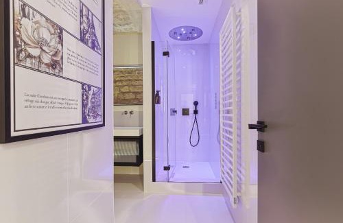 Carrieres-sur-Seine Apartment | Divine Couture - Suite Cambon