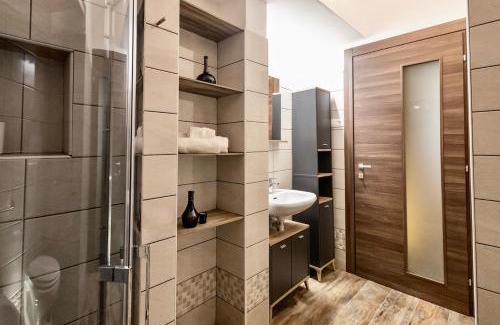 Ravenna Apartment | Divine DANTE's Apartment