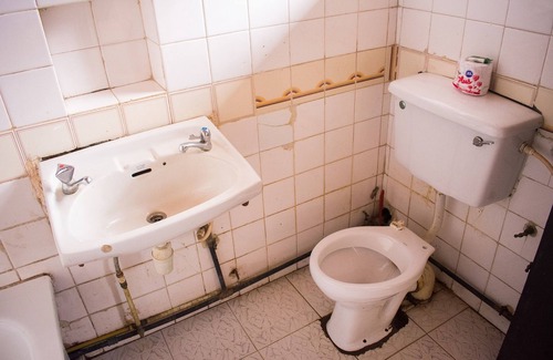Ojodu Hotel | Divine Fountain Agidingbi
