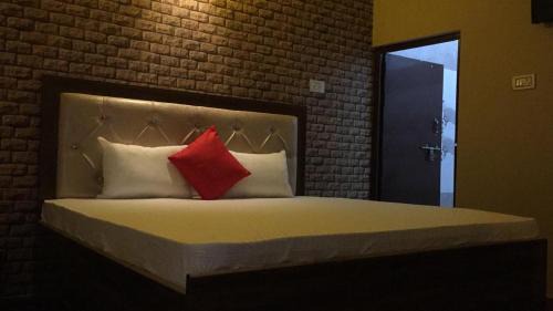 Taj Ganj House | Divine sparrow family homestay