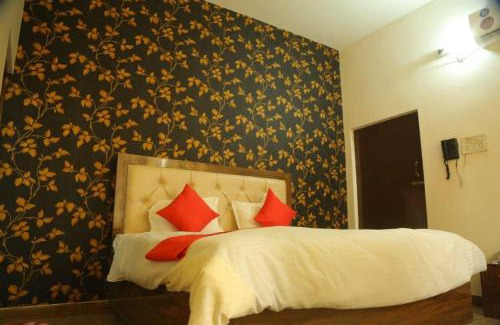 Taj Ganj House | Divine sparrow family homestay