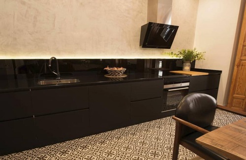 Embajadores Apartment | DIWAN Suite apart. 4BDR/5BTH - Atocha/City Center