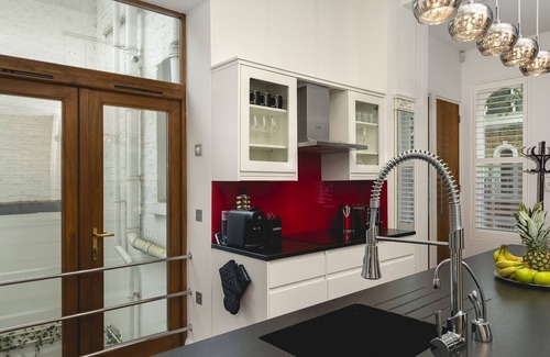 Redcliffe Apartment | დLUXURY & Spacious Duplex in the Heart of Chelseaდ