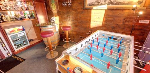 Medraz Apartment | DMG - 'Funky First Floor' Unique Mountain Apartment