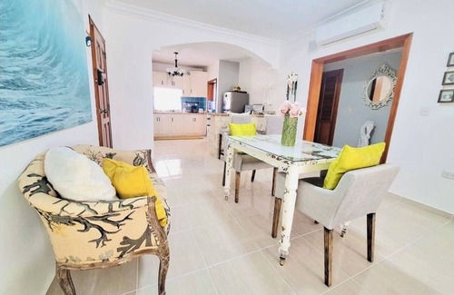 El Cortecito Apartment | Gorgeous: 8 minute Walk to Beach, Shops & Dining!