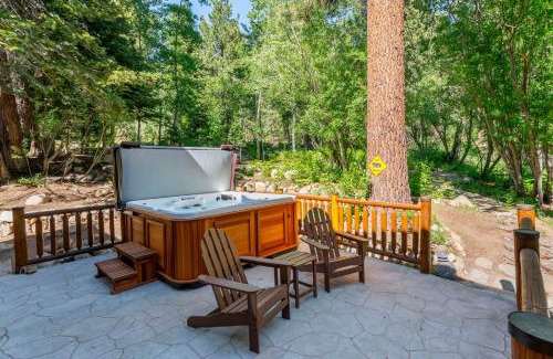 Incline Village House | Do not miss your chance to vacation at this five bedroom 5 bath mountain home