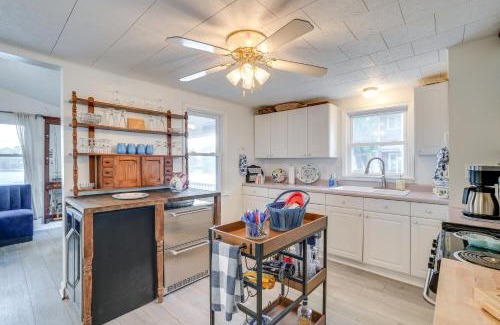 Bronson House | Dock and Kayak - Waterfront Retreat on Gilead Lake!