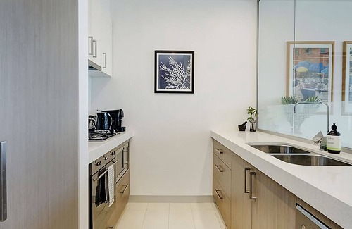 Mornington Apartment | DOCK OF THE BAY ON MAIN