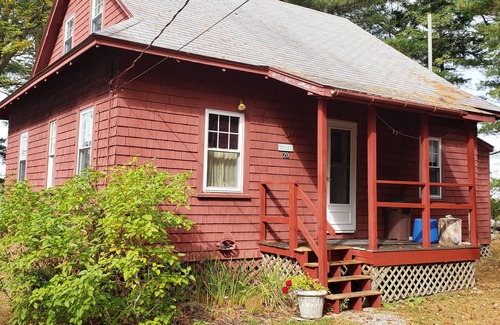 Harpswell Center Cottage | Dockside Cottage ~ A Quiet Coastal Waterfront Setting With Breathtaking Sunsets