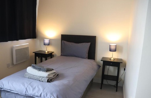 Bootle Bed & Breakfast | Dockside Lodge