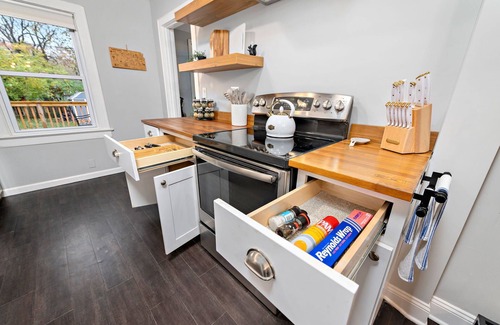 Fairway House | Dog-friendly 3BD/3BA in Fairway!