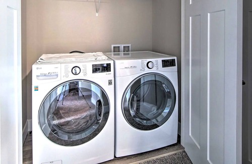 Cle Elum House | Dog-Friendly 3BR Home w/ Hot Tub & Game Room - 10mins from Cle Elum town center