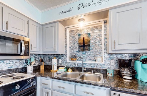 Silver Cay House | Dog-friendly bay front house near beach access w/ private dock & free WiFi!