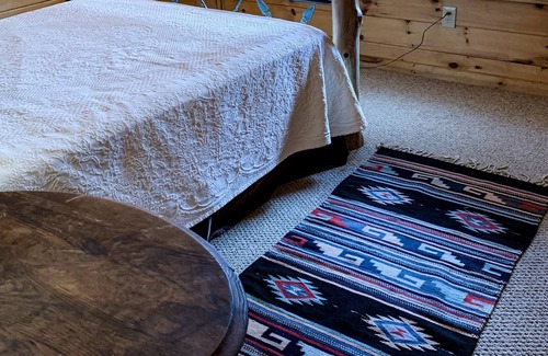 Morganton Cabin | ♦︎Dog friendly cabin with hot tub and gorgeous view of the Blue Ridge Mountains