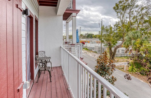 Downtown Dunedin House | Dog-friendly escape with top-floor balcony & walk to beach - 30-day minimum
