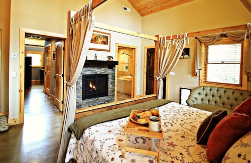 Pine Grove House | Dog-Friendly Guest House on 60 Acres – Views, Pond, Trails, Hot Tub & More!