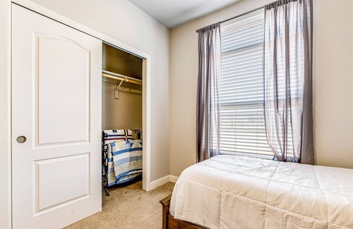 Prescott Valley House | Dog-friendly home & guest house with fenced yard, playground, & washer/dryer
