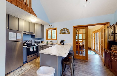 Glen Arbor House | Dog-friendly home near the lake with a deck, fireplace, washer/dryer