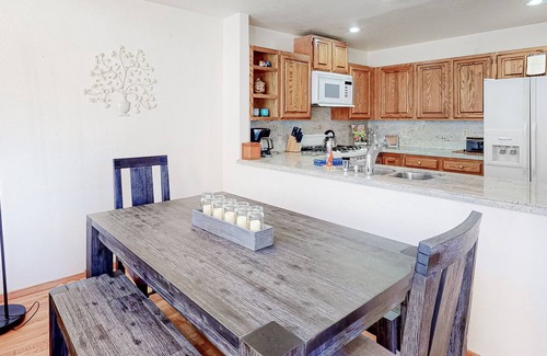 Warm Springs House | Dog-Friendly Mountain Townhouse with Grill, Fireplace & Free High Speed WiFi