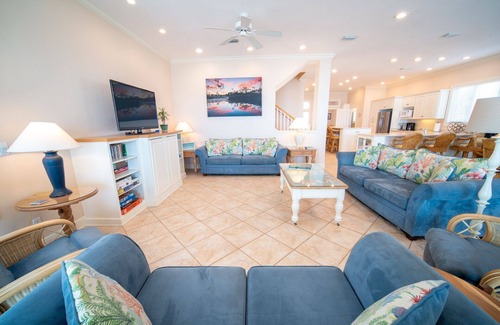 East End House | Dog-Friendly, Pool & Tennis Court, Hot Tub in Sunset Beach!