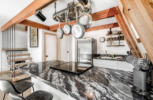 Anchor Bay Cabin | Dog-friendly private getaway close to Anchor Bay Beach, Gualala River and more