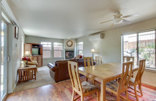 Larkspur House | Dog-Friendly Renovated Home with Back Patio & Gas Grill - Walk to Downtown