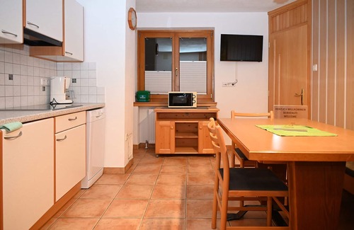 Tubre Apartment | Dog-friendly Sesvenna vacation apartment on the first floor