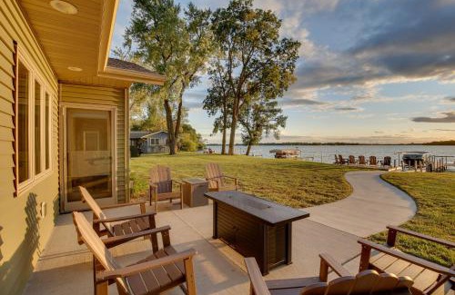 Lake Park House | Dog-Friendly! Silver Lake Escape Near Boat Ramp