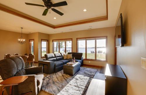 Lake Park House | Dog-Friendly! Silver Lake Escape Near Boat Ramp