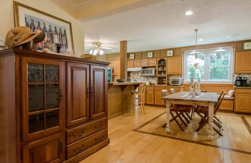 Hendersonville House | Dog Friendly~Sleeps 9~Firepit~Pool Table~$375 Free Activities Daily