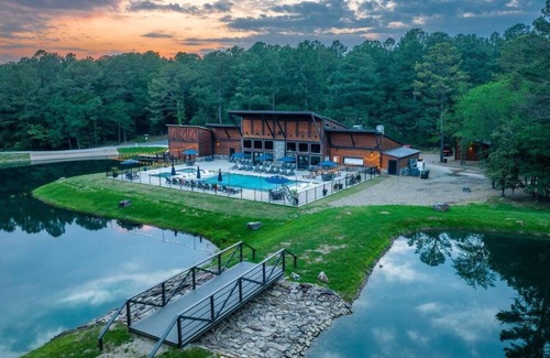 Broken Bow Cabin | Dog-Friendly, Tons of games! Lakefront to our fully stocked lake!