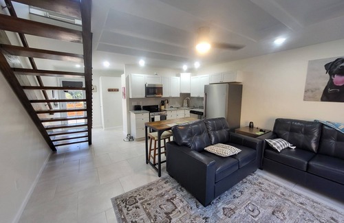 Truth or Consequences House | Dog Lover's Suite Unit 3