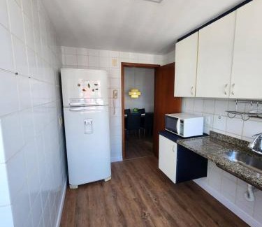 Enseada do Sua Apartment | Dois quartos na quadra do mar na Enseada do Suá