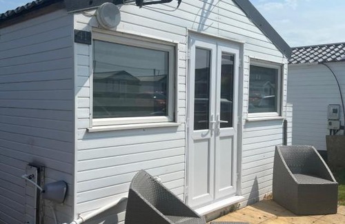 Leysdown-on-Sea Ski Chalet | Dolly Mae Chalet