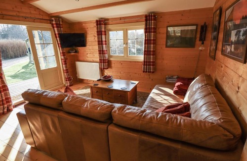 Louth House | Dolly's Hideaway Cabin