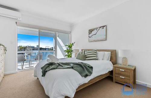 Halls Head House | Dolphin Retreat in Halls Head