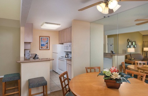 Anaheim Resort Resort | Dolphin's Cove Resort - Less than a mile from Disneyland!