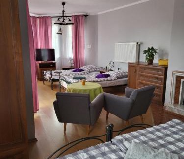 Regietow House | Dom Gościnny Orange
