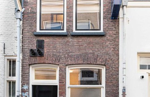 Utrecht City Center Apartment | Dom Tower Apartments by VGW