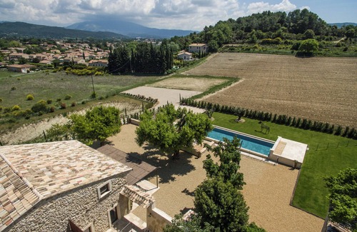 Vaison-la-Romaine House | DOMAINE 5* SPA SAINT QUENIN®️30PERS-CLIMATISATION-HEATED POOL-JACUZZI-SAUNA